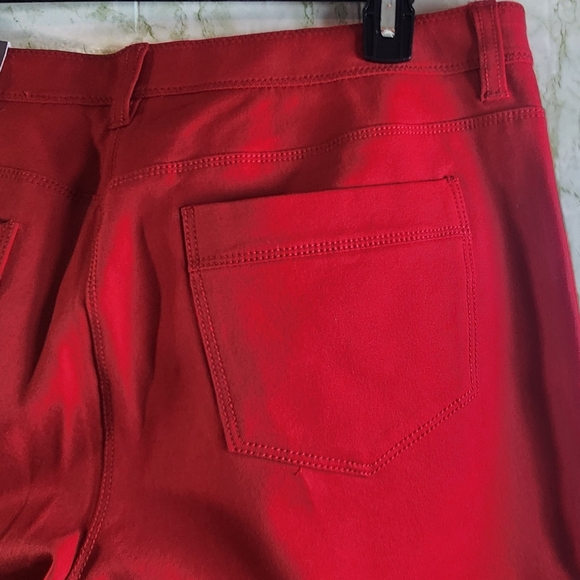 Chico's So Slimming Slim Leg 5 Pocket Red Pants - Picture 7 of 15